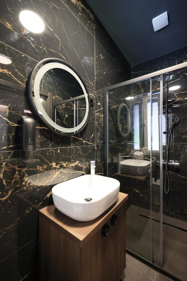 City Premium Rooms Old Town Zadar Buitenkant foto
